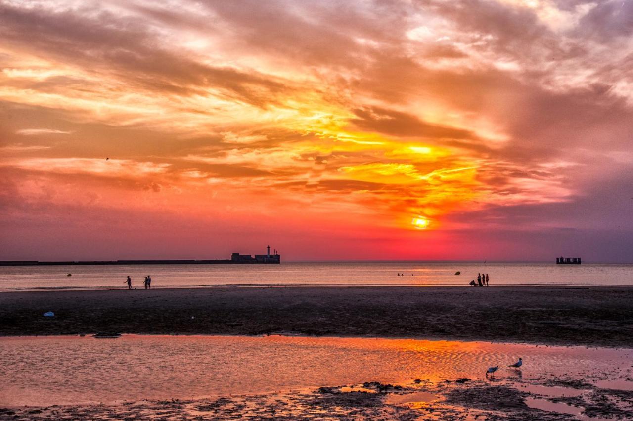 Les Pieds Dans L'Eau, Frond De Mer Boulogne-sur-Mer Exterior photo