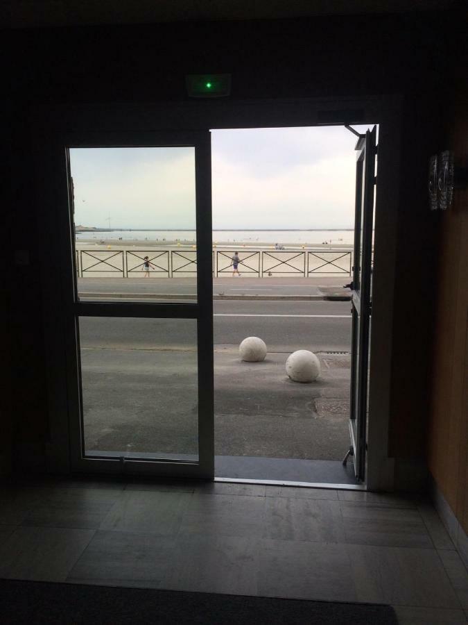 Les Pieds Dans L'Eau, Frond De Mer Boulogne-sur-Mer Exterior photo